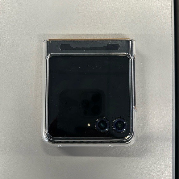 Motorola razr+ phone - Picture 1 of 5